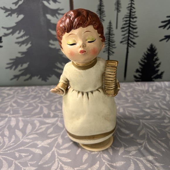 Other - Vintage Figurine made in Japan-Kissing Angel - Wind Up & Plays Silent Night